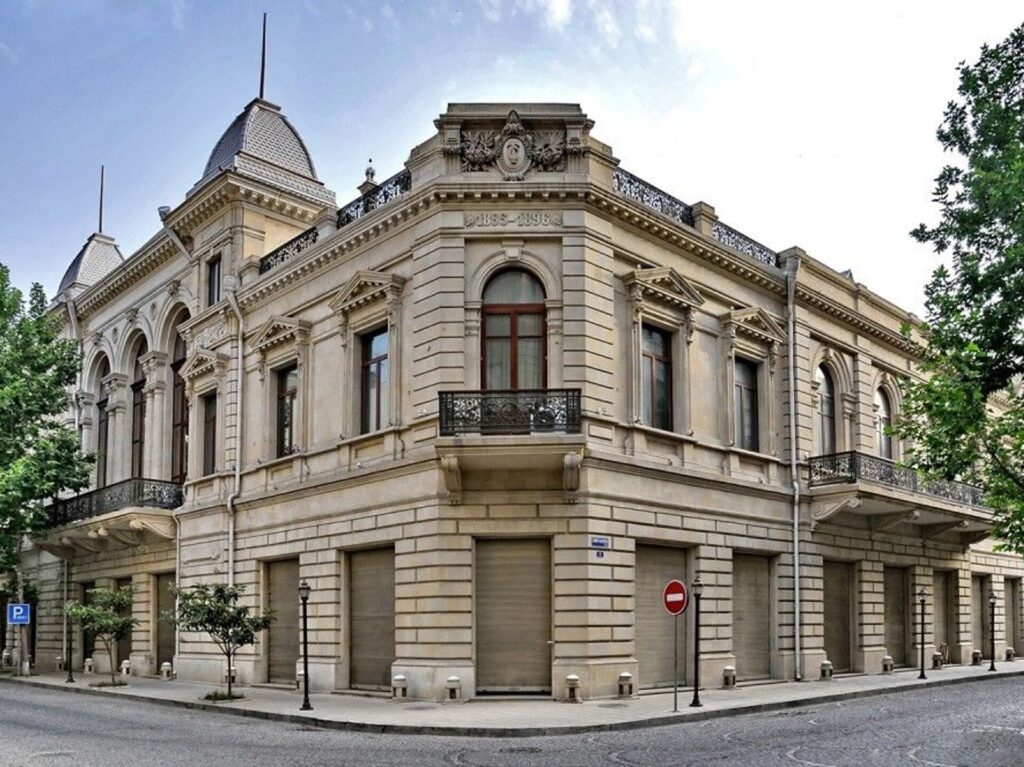 متحف تاريخ أذربيجان الوطني