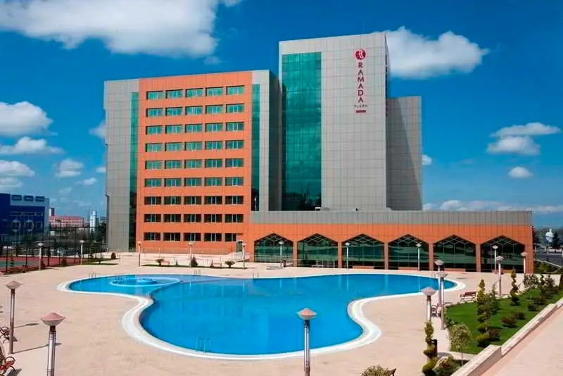 رامادا بلازا باي ويندام غنجة (Ramada Plaza by Wyndham Gence)