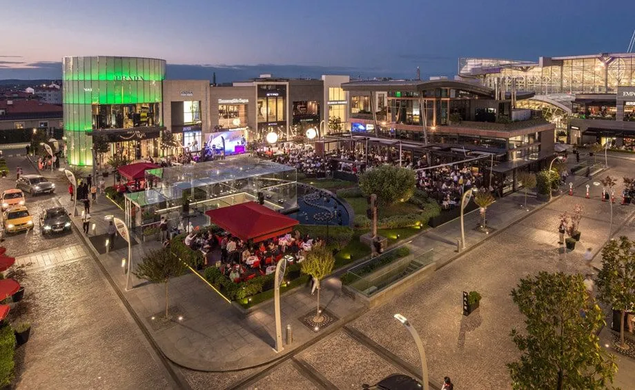 ‪مول إستينيا بارك‬