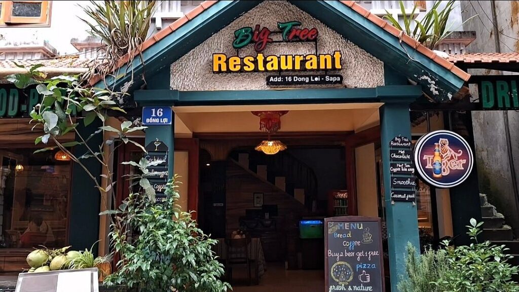 مطعم الشجرة العملاقة