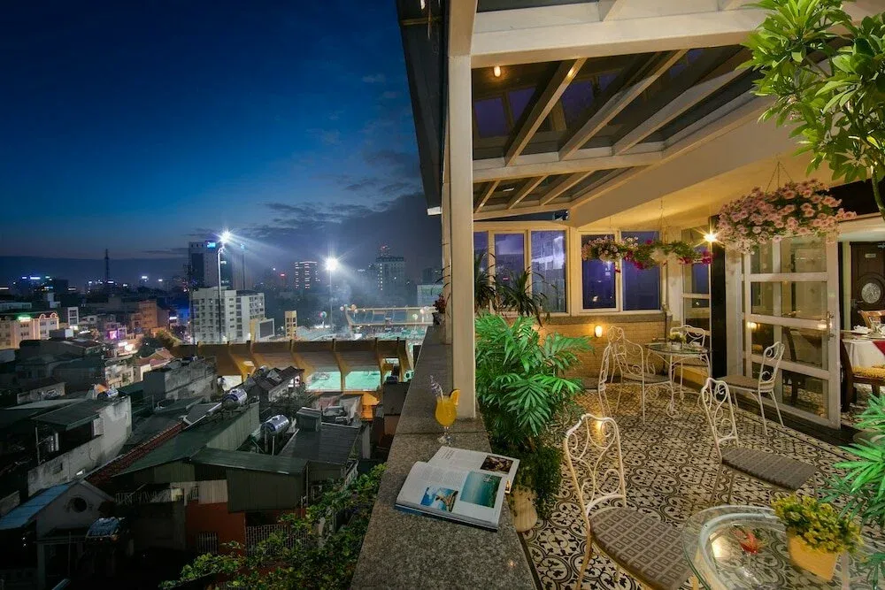 هانوي إيموشن هوتل