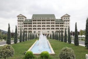 فندق قافقاز ريفرسايد ريزورت