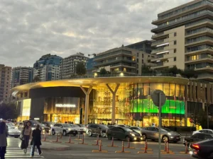 بورت باكو مول