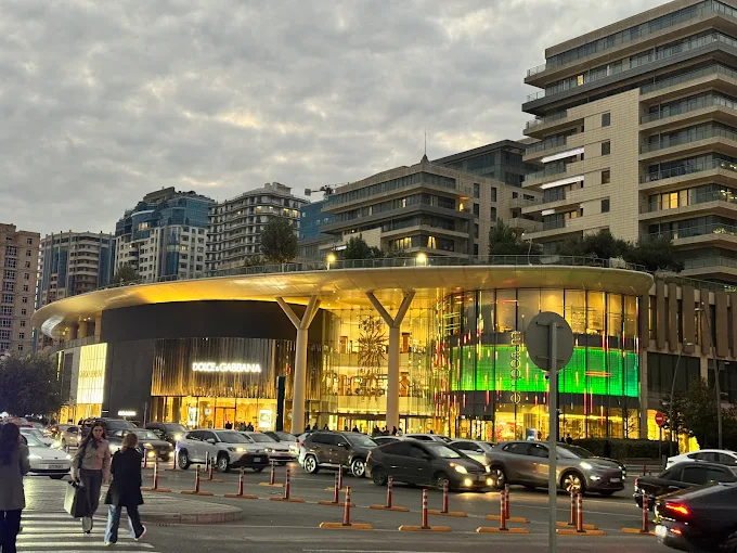 بورت باكو مول