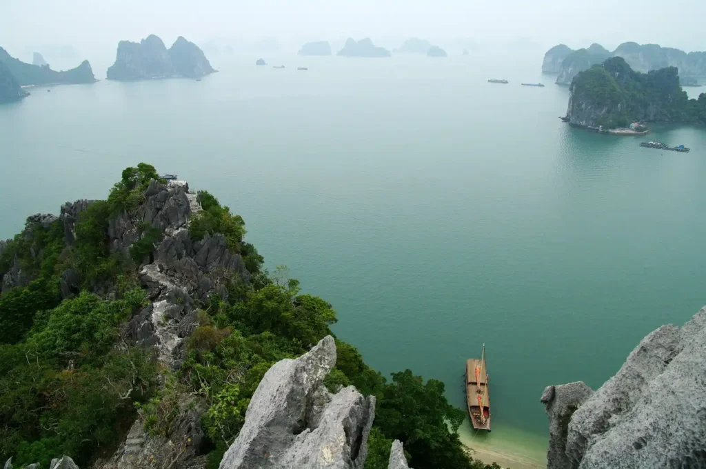 خليج باي تو لونج (Bái Tử Long Bay) خليج باي تو لونج (Bái Tử Long Bay)