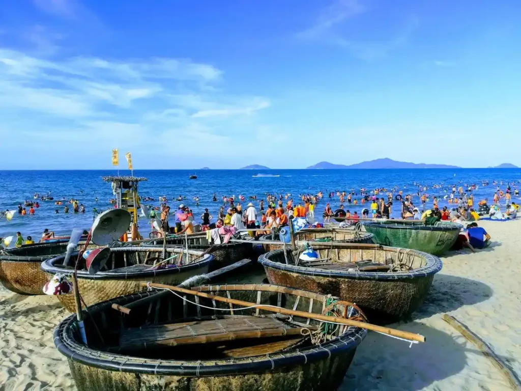 شاطئ آن بانغ (An Bang Beach)