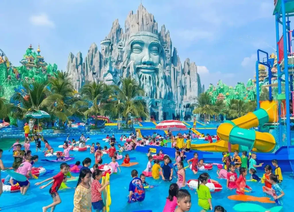 متنزه سوي تيان الترفيهي (Suoi Tien Theme Park) متنزه سوي تيان الترفيهي (Suoi Tien Theme Park)