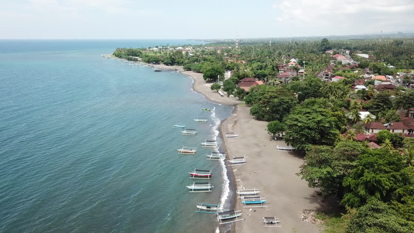 شاطئ لوفينا