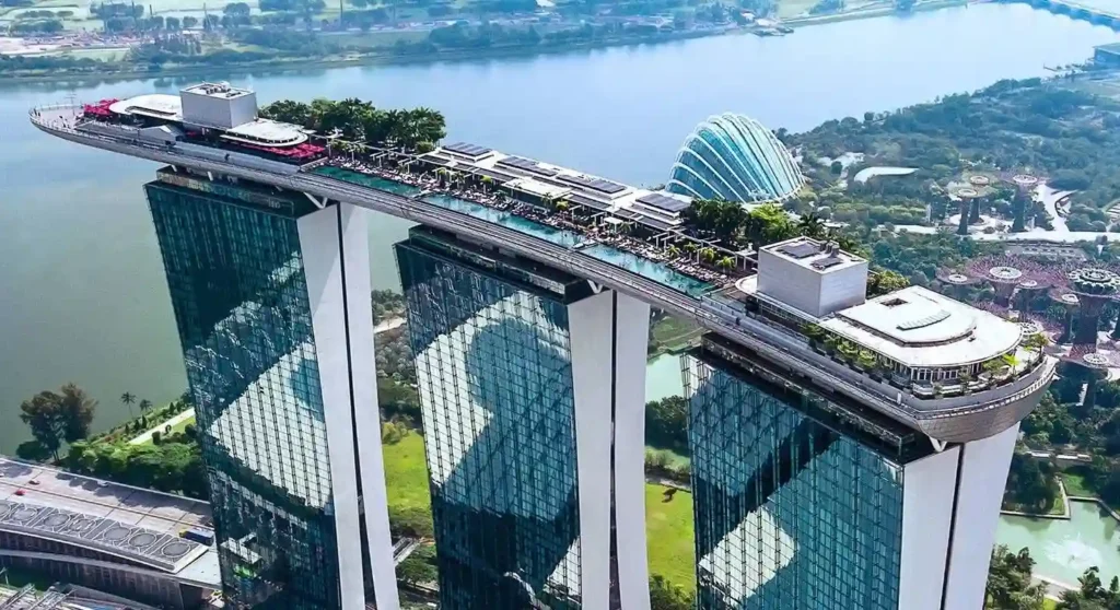 مارينا باي ساندز (Marina Bay Sands) مارينا باي ساندز (Marina Bay Sands)