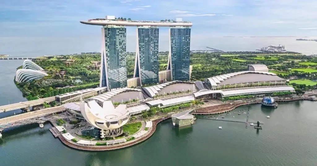 مارينا باي ساندز (Marina Bay Sands) مارينا باي ساندز (Marina Bay Sands)