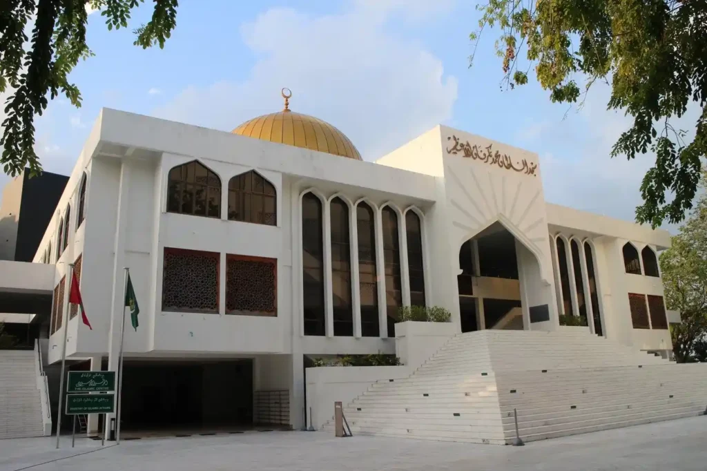 مسجد الجمعة الكبير (Grand Friday Mosque)