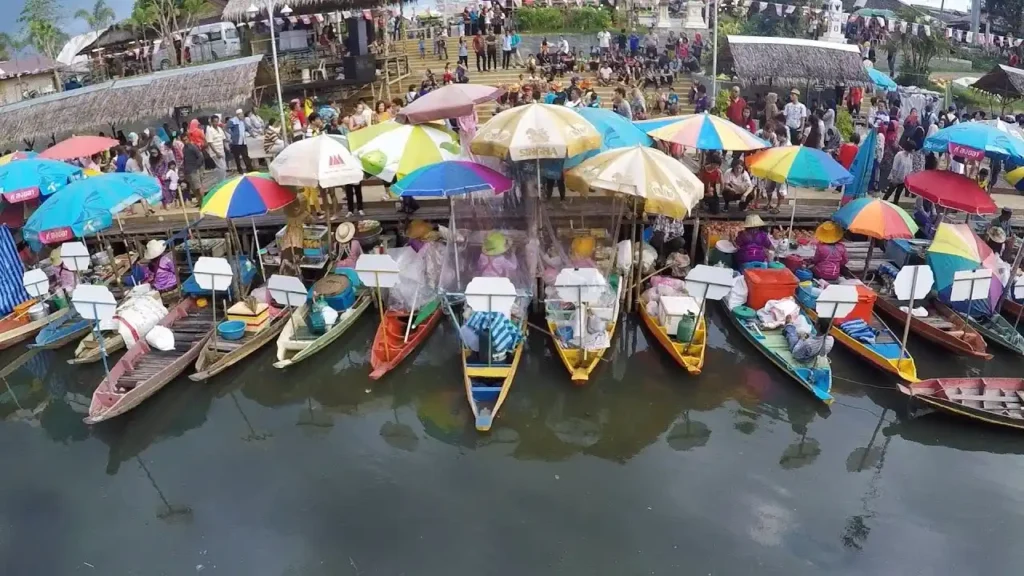 Klong Haeng Saturday Market Klong Haeng Saturday Market