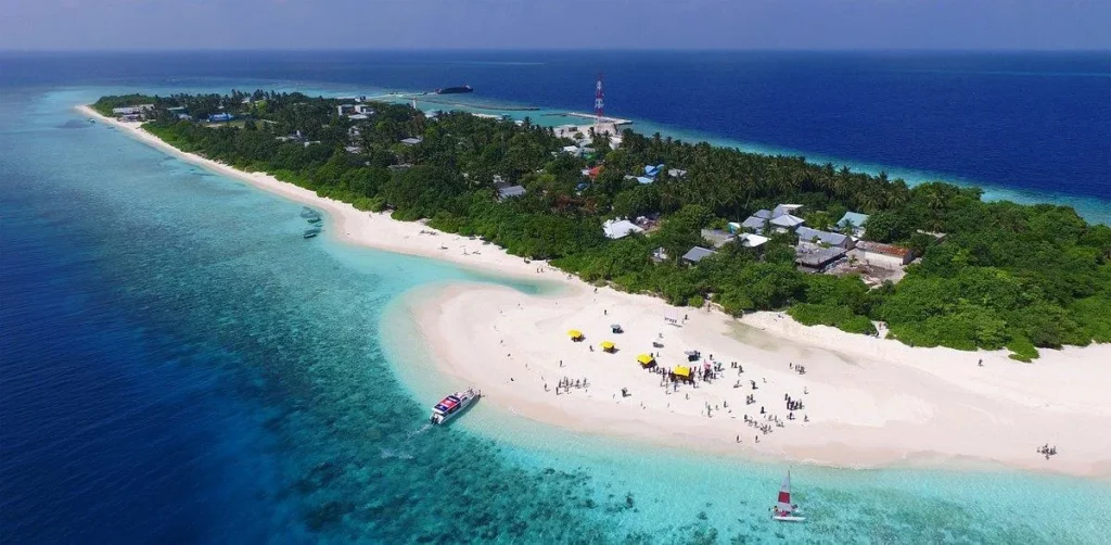 شاطئ غونبارو (Gunbaru Beach) شاطئ غونبارو (Gunbaru Beach)