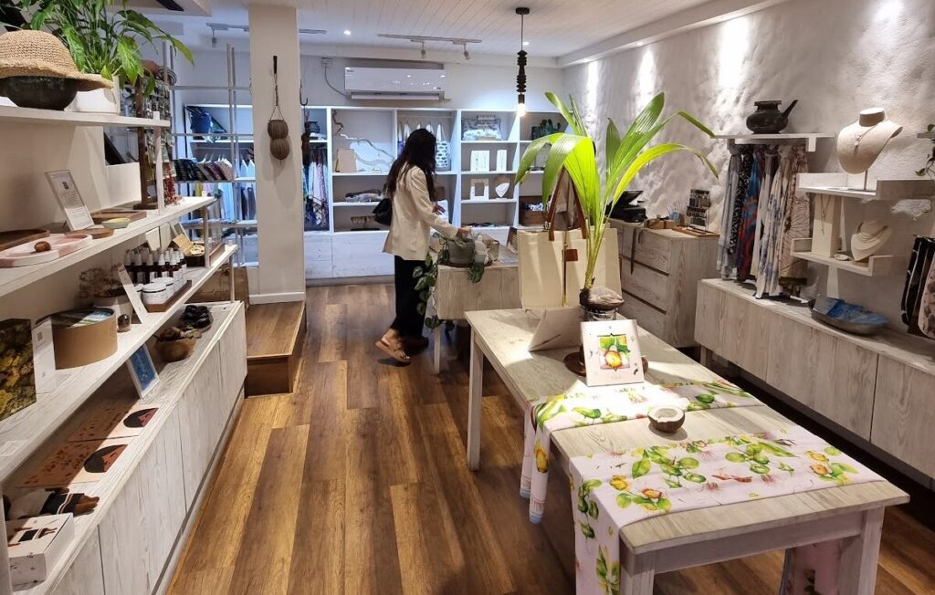 متجر آيلاند بازار المالديف