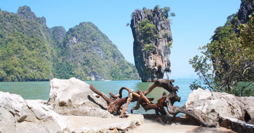 جزيرة جيمس بوند (Khao Tapu)