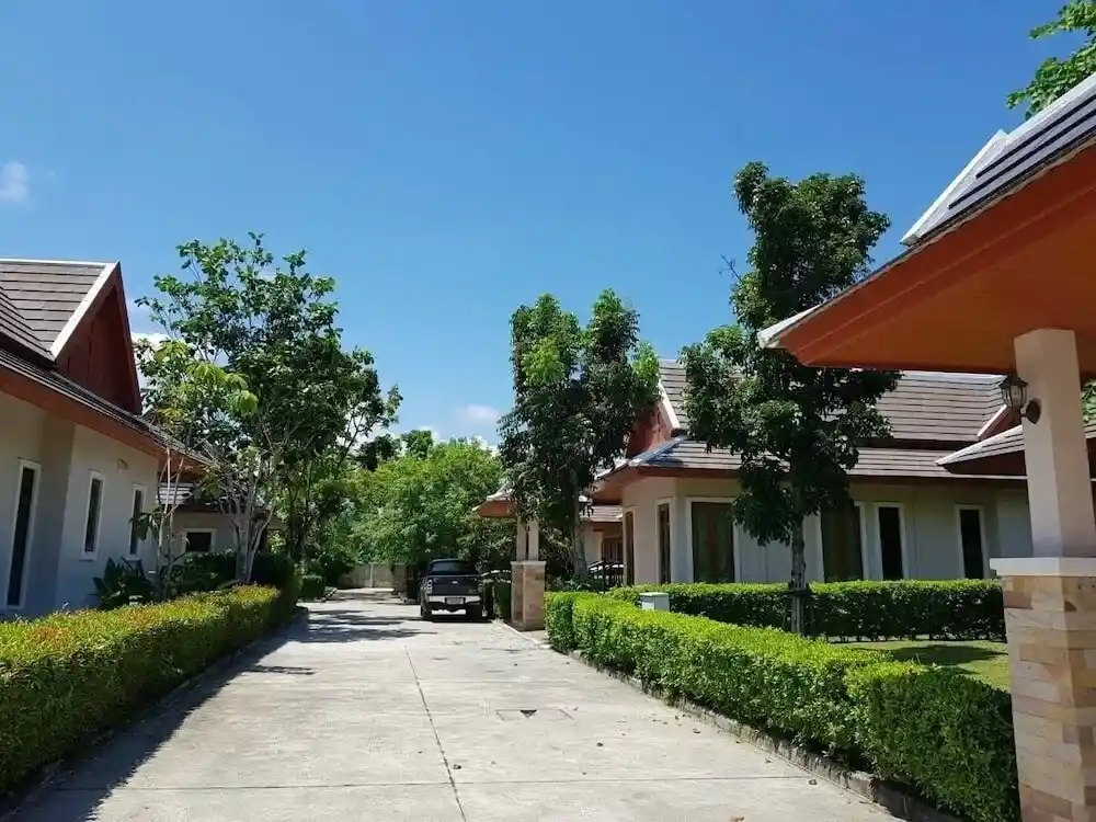 بان في (Ban Phe)