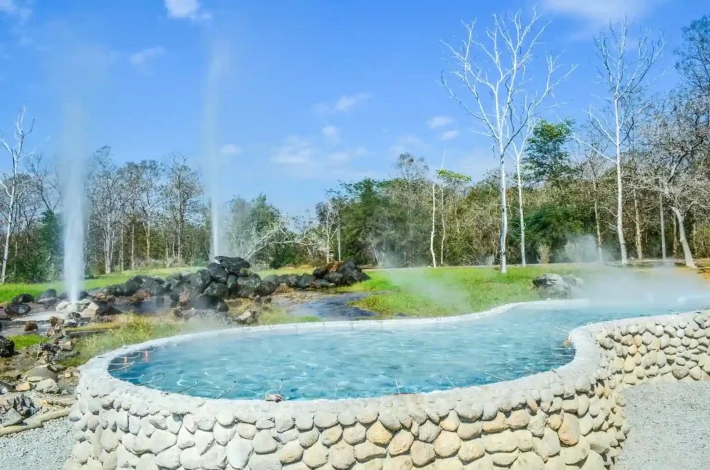 سان كامفاينغ San Kamphaeng سان كامفاينغ San Kamphaeng