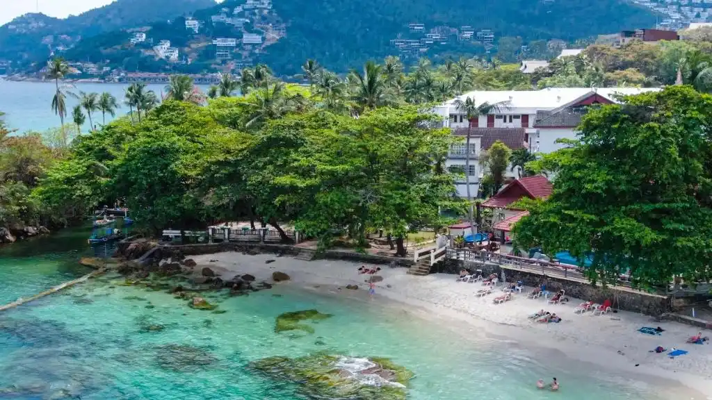 شاطئ تشاوينغ (Chaweng Beach) شاطئ تشاوينغ (Chaweng Beach)