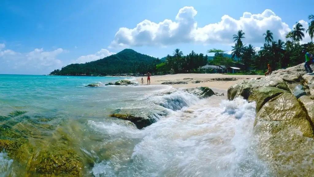 شاطئ لاماي (Lamai Beach) شاطئ لاماي (Lamai Beach)
