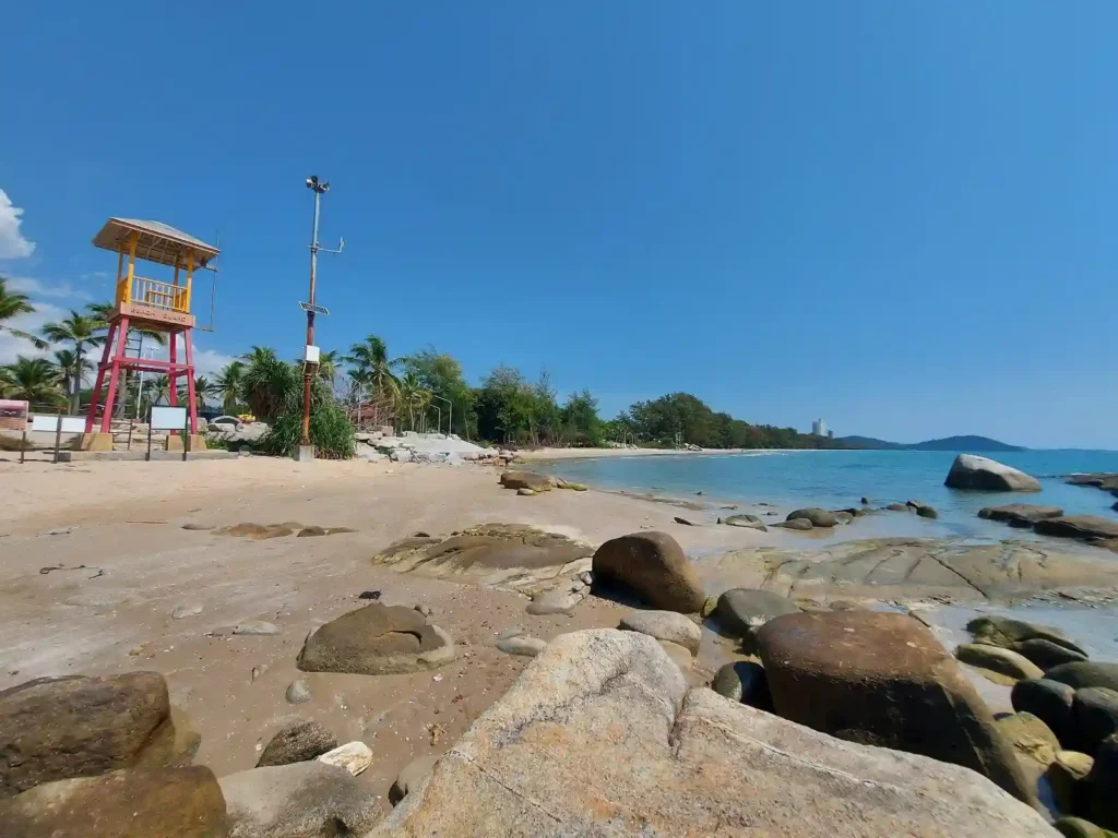 شاطئ ماي رامبونج (Mae Ramphueng Beach)