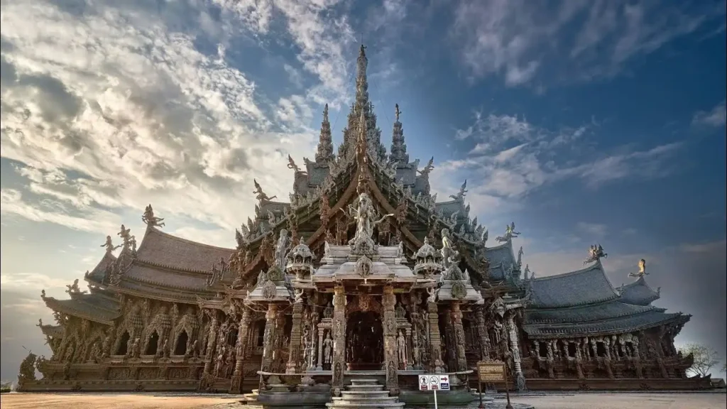 ملاذ الحقيقة Sanctuary of Truth ملاذ الحقيقة Sanctuary of Truth