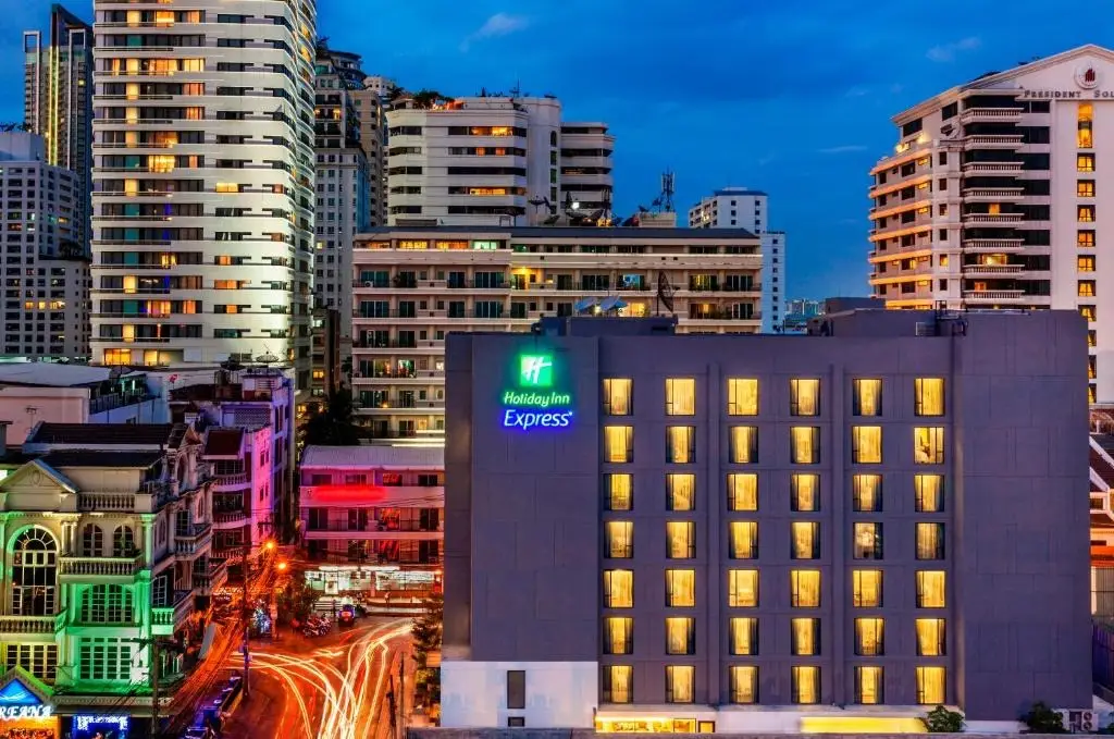 هوليداي إن بانكوك سوخومفيت (Holiday Inn Bangkok Sukhumvit) هوليداي إن بانكوك سوخومفيت (Holiday Inn Bangkok Sukhumvit)