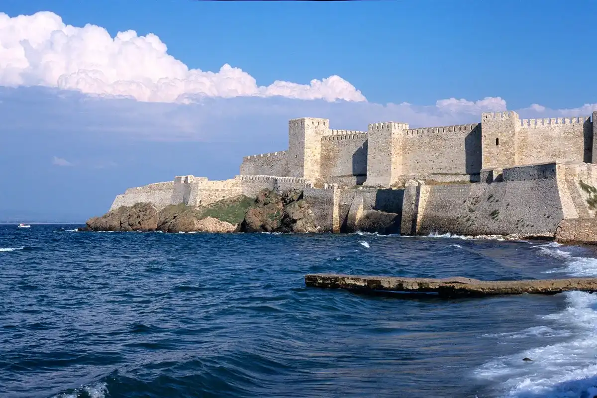 جزيرة تينيدوس بوزكادا (Bozcaada) 