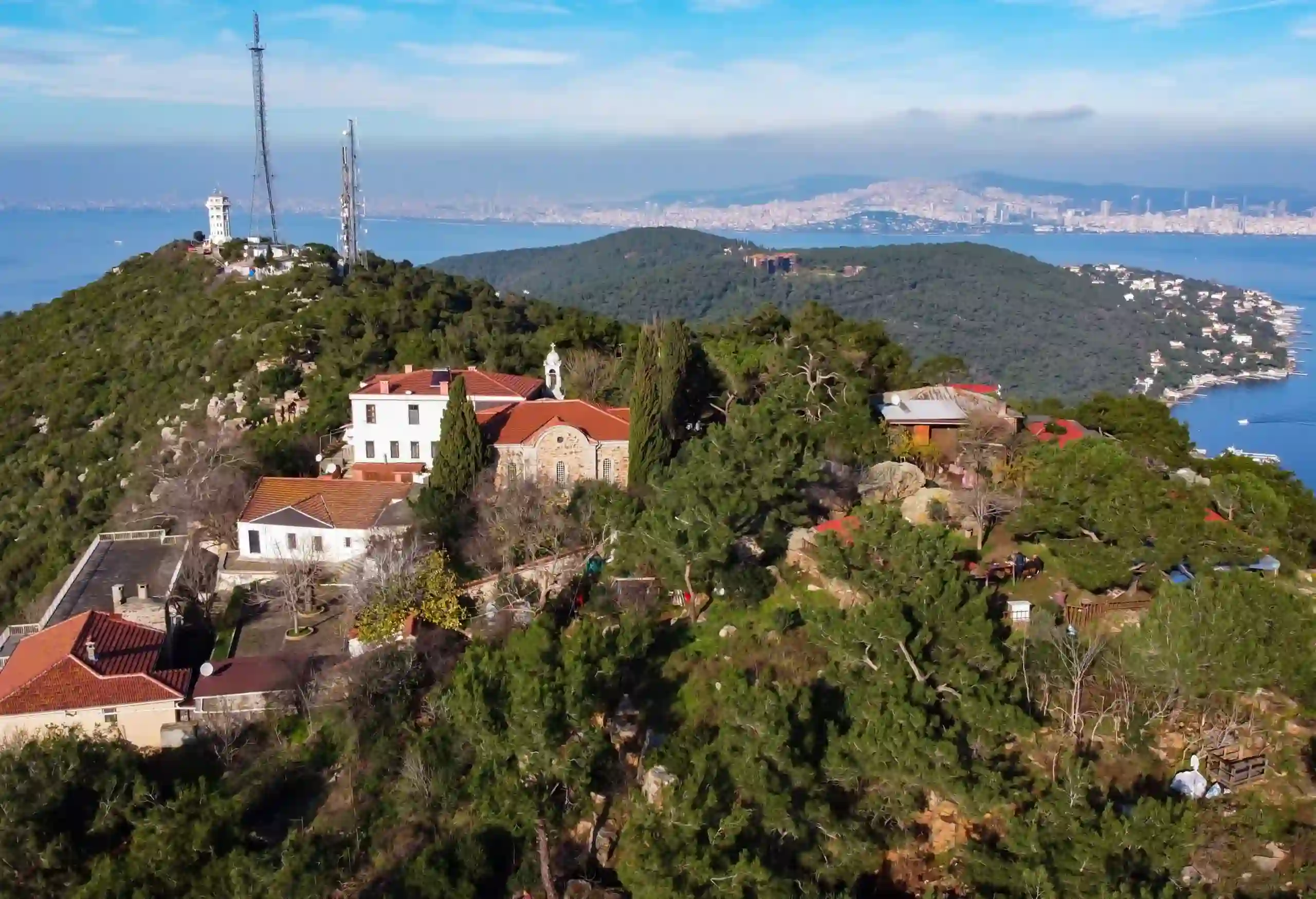 جزيرة بيوك اضه (Büyükada)