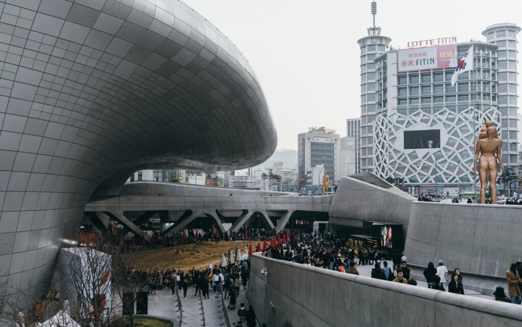 دونج دايمون ديزاين بلازا (Dongdaemun Design Plaza (DDP))