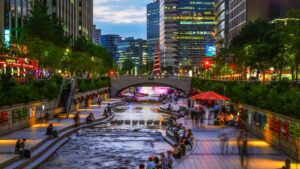 Cheonggyecheon (نهر تشونج جاي تشون)