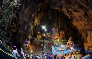 كهوف باتو (Batu Caves)