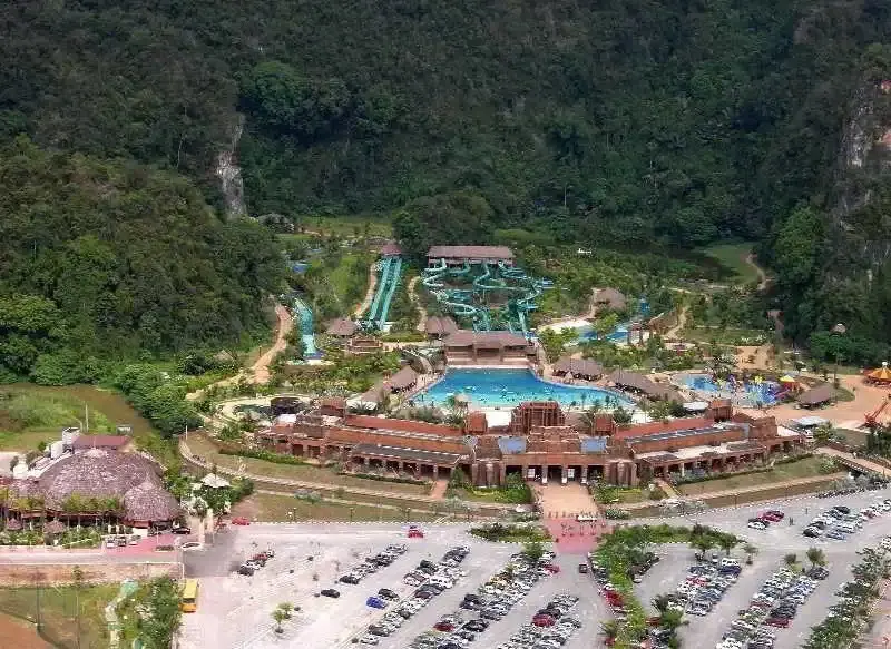 عالم المفقود في تامبون (Lost World of Tambun