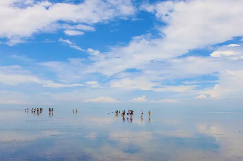 مرآة السماء (Sky Mirror)