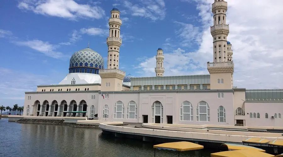 مسجد مدينة كوتا كينابالو (Kota Kinabalu City Mosque)