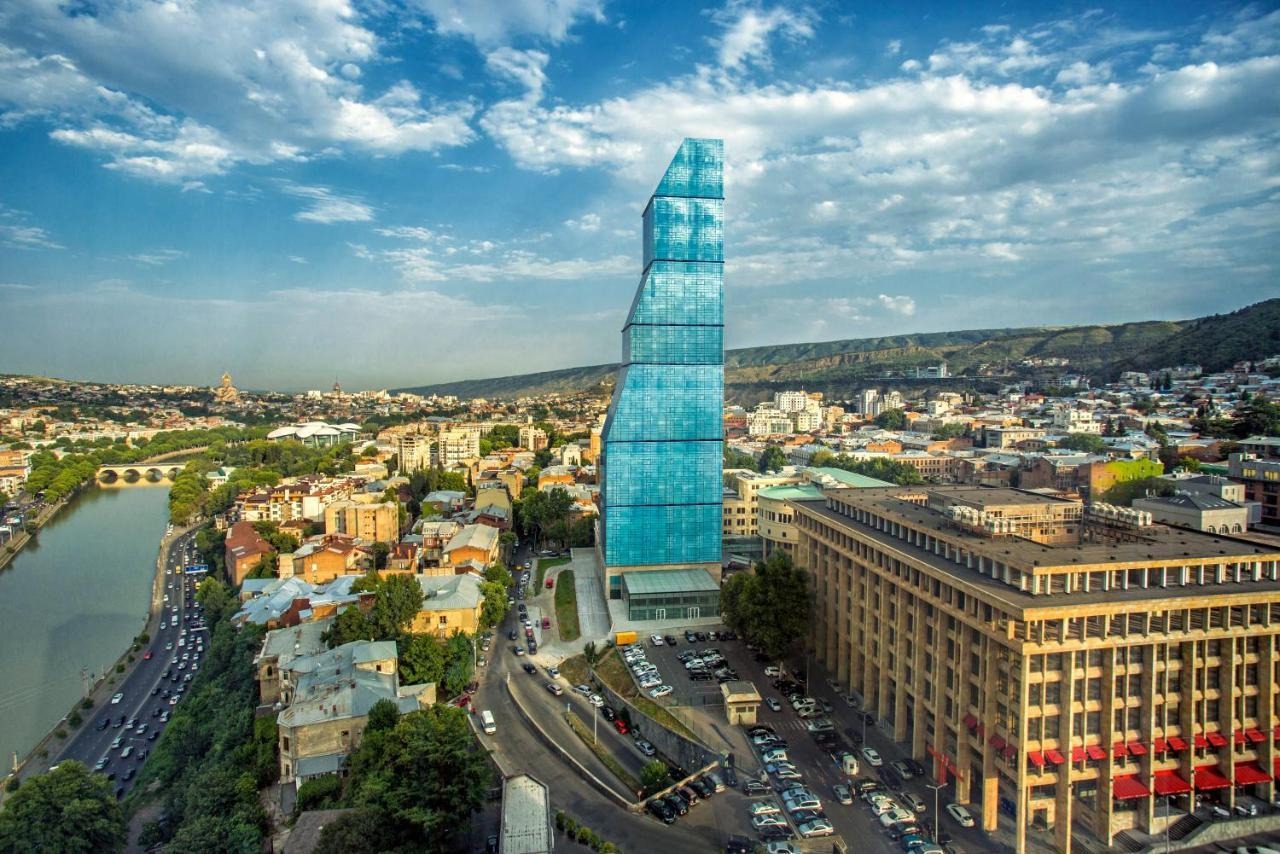 فندق بيلتمور تبليسي (The Biltmore Hotel Tbilisi)