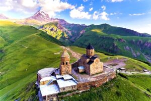 كنيسة جيرجيتي ترينيتي (Gergeti Trinity Church)