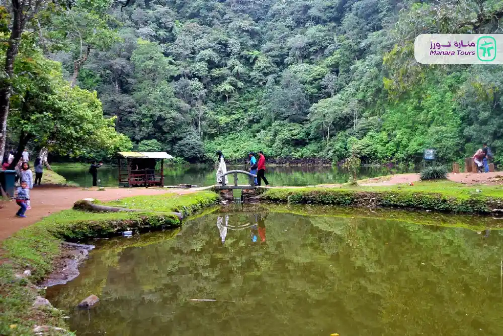 البحيرة الملونة في بونشاك (Telaga Warna Puncak) _