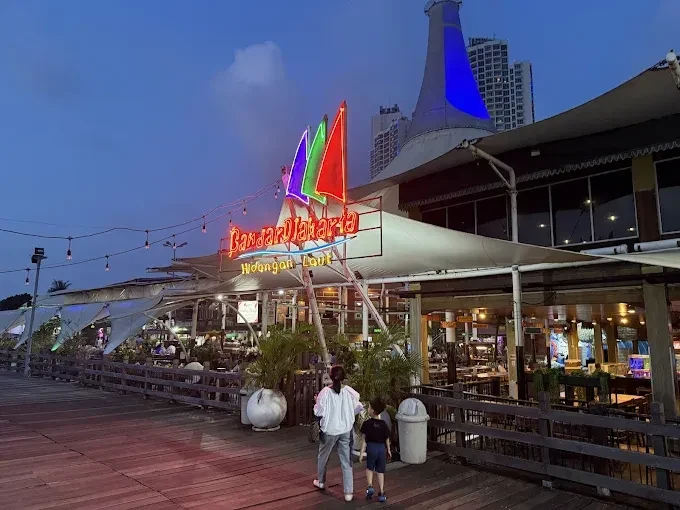 مطعم Bandar Djakarta