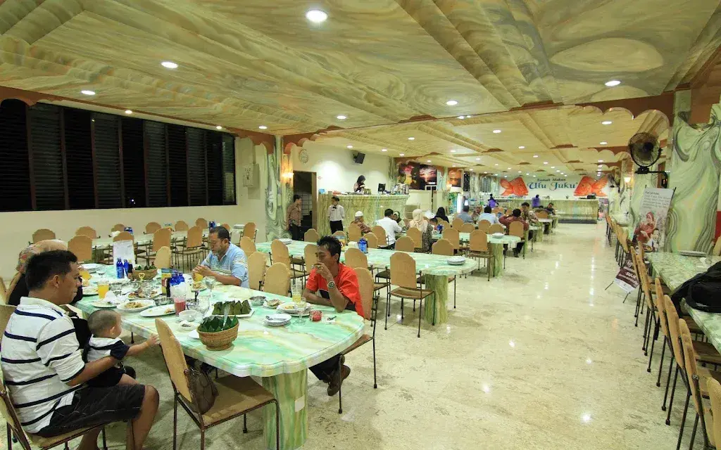 Rumah Makan Ulu Juku , سولاويزي