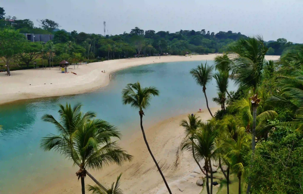 2. شاطئ بالاوان – Palawan Beach