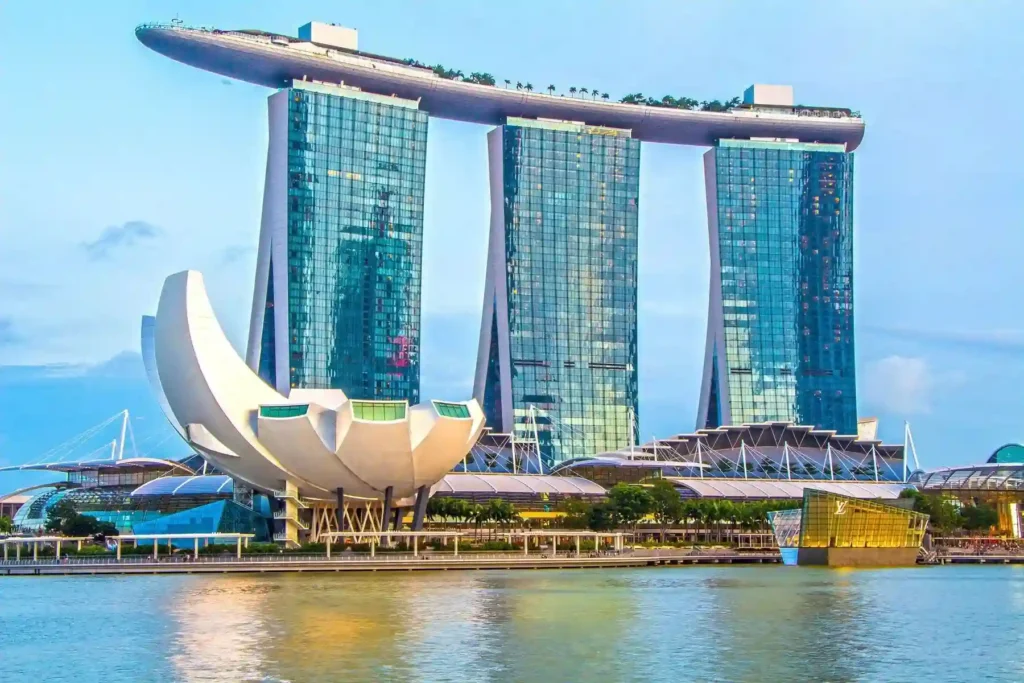 5. منتجع مارينا باي ساندز - Marina Bay Sands