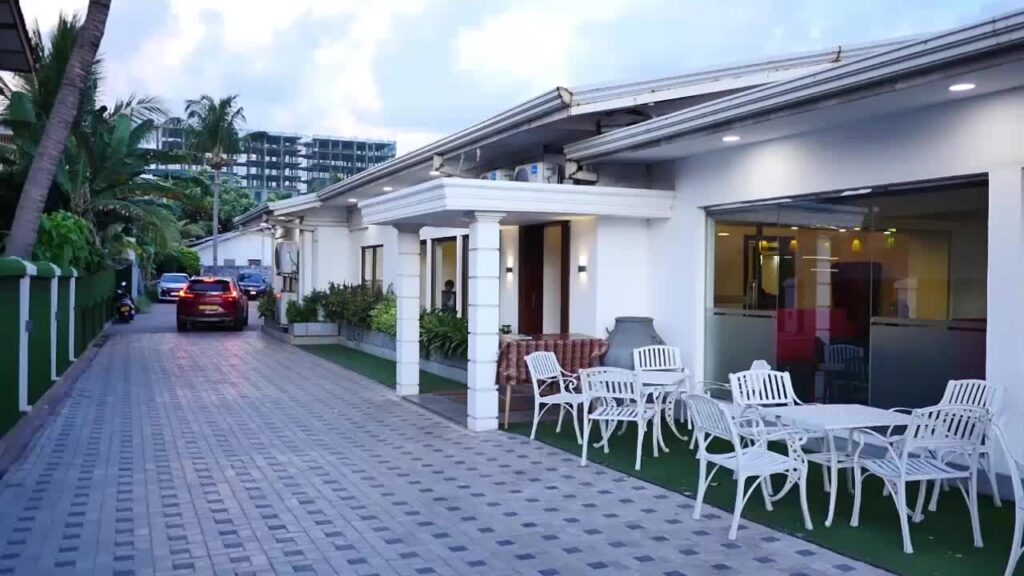 مطعم Marine Grill 